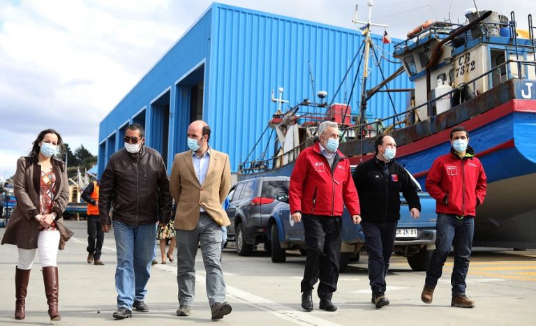 Subsecretario Cristobal Leturia, visita obras Caleta de Pescadores Barranco Amarillo.