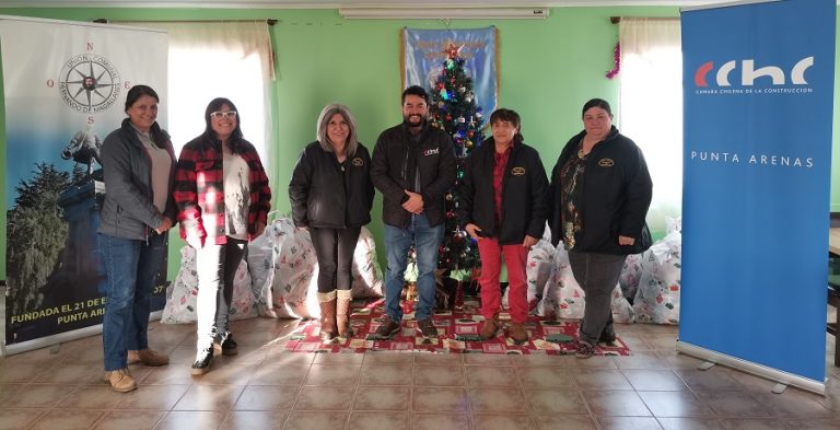 Donacion-CChC-Blumar-UNCO-Magallanes-Dic-2022-19