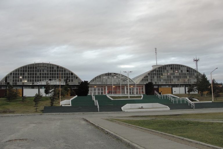 Polideportivo-Cerro-Sombrero