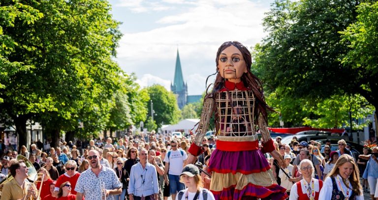 Amal - Trondheim Olavsfest - (c) The Walk Productions (c) Olavsfest - omw_Amal-farvel.23