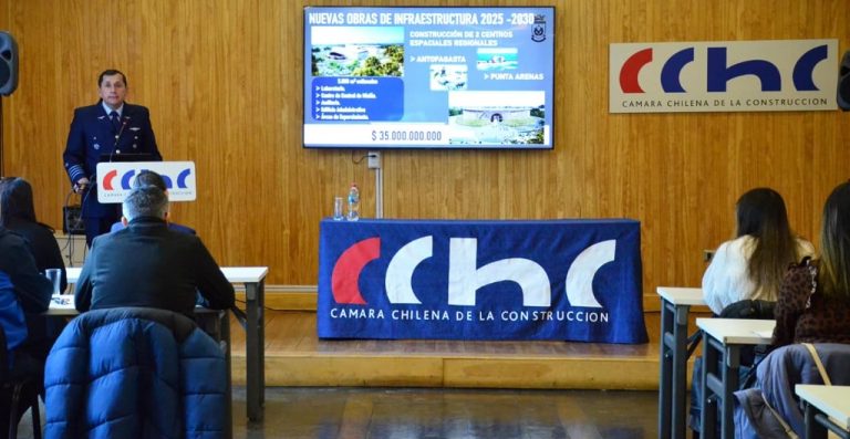 EXPO CDA ARELLANO INFRAESTRUCTURAS FACH EN CCHC MAGALLANES 4
