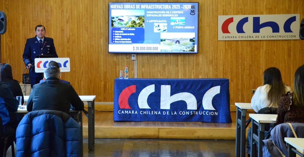EXPO CDA ARELLANO INFRAESTRUCTURAS FACH EN CCHC MAGALLANES 4