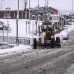 Municipio puntarenense despliega operativo por nieve en Punta Arenas